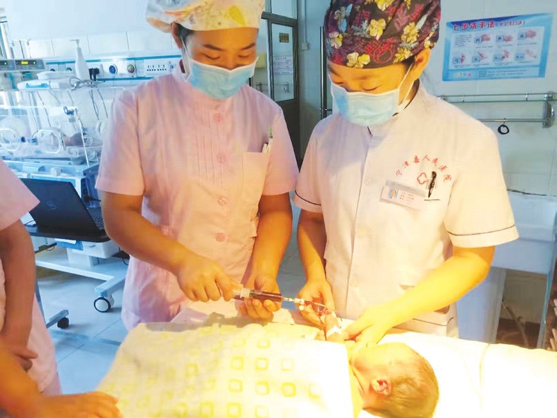 洛隆县妇婴监护型护送